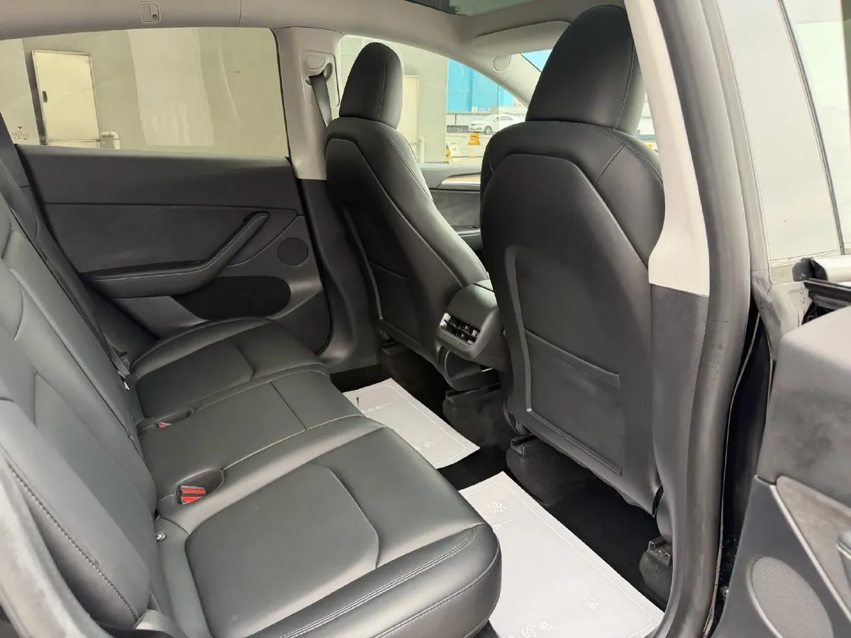 2022 Tesla Model Y BEV 60KWH,autocango,china used car exporter,china ev exporter,chinese used car exporter,chinese used ev exporter