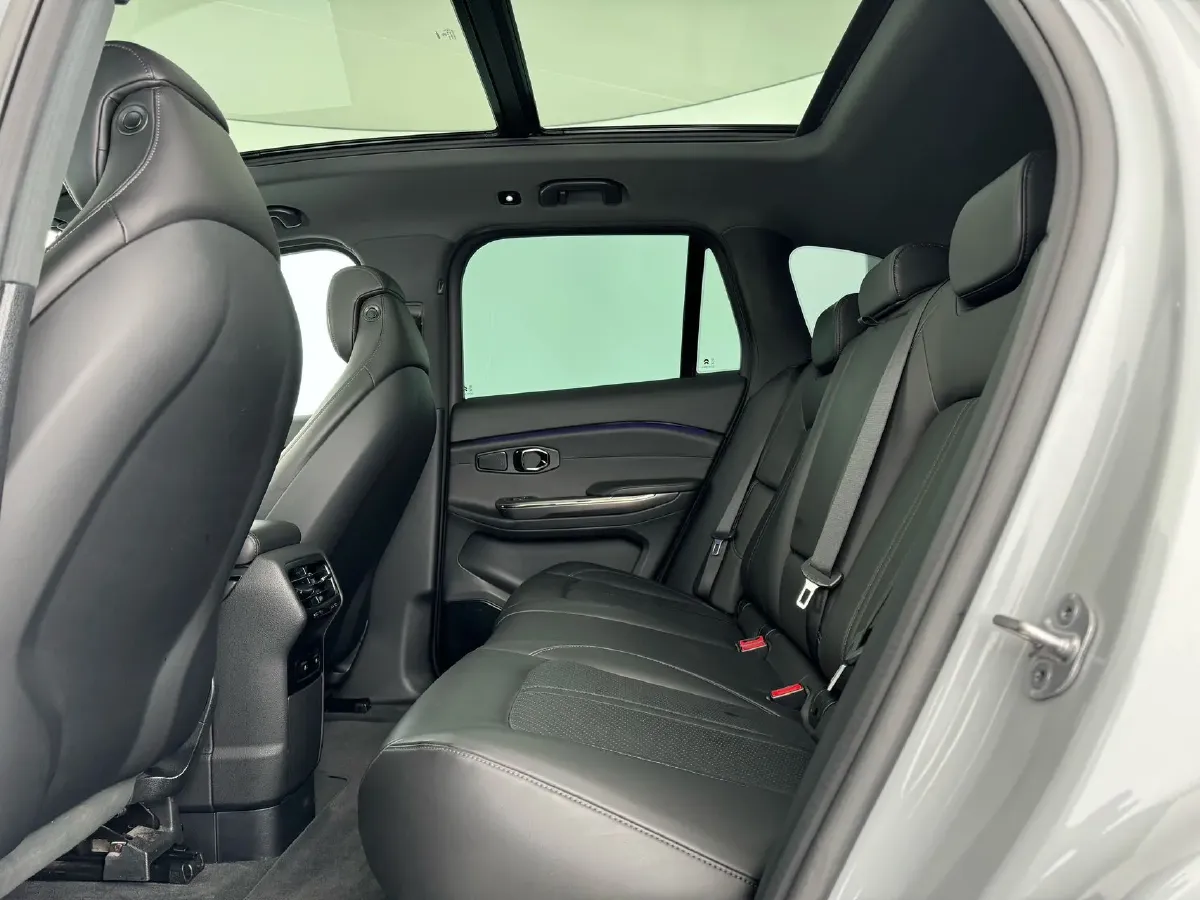 2022 Tesla Model Y BEV 60KWH,autocango,china used car exporter,china ev exporter,chinese used car exporter,chinese used ev exporter