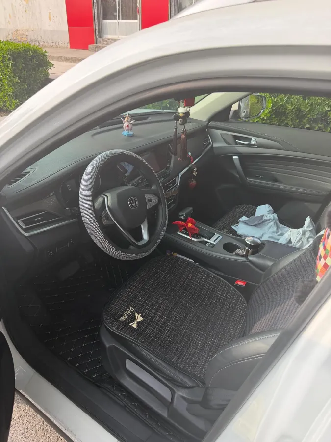 2021 ChangAn CS35 Plus 1.6L 128HP L4 CVT,autocango,china used car exporter,china ev exporter,chinese used car exporter,chinese used ev exporter