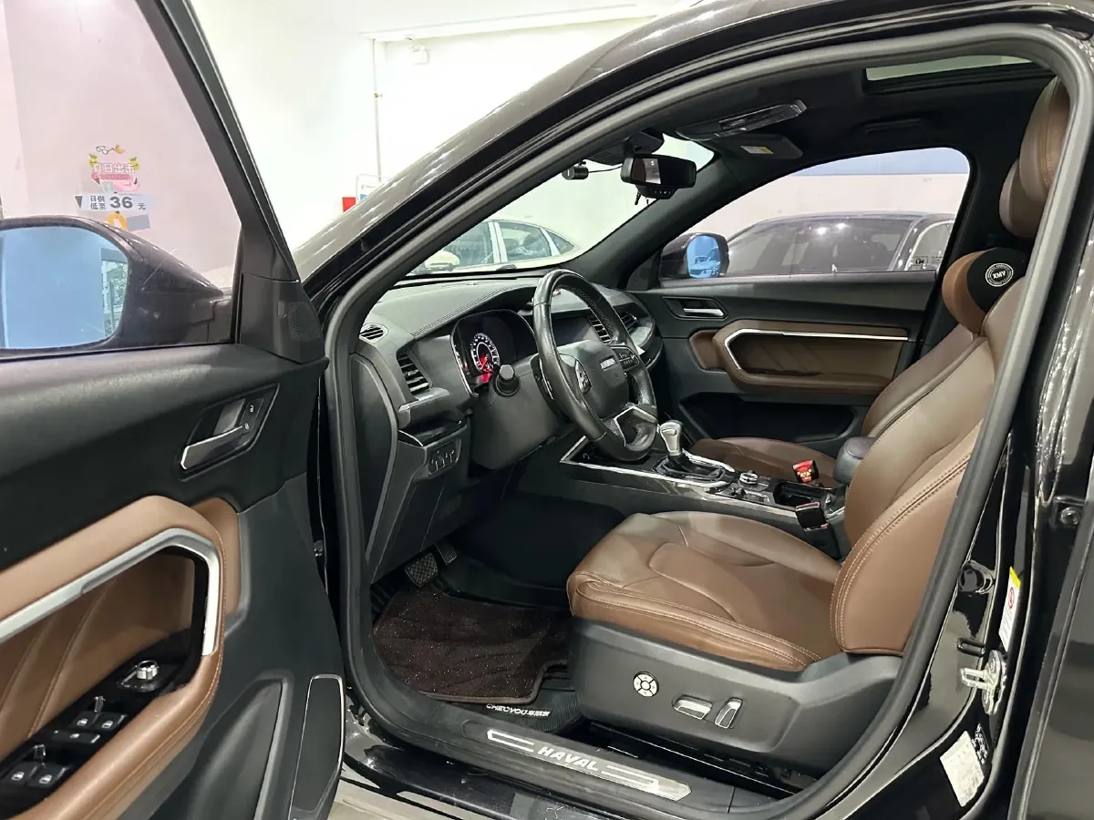 2017 Haval H6 1.5T 169HP L4 7DCT,autocango,china used car exporter,china ev exporter,chinese used car exporter,chinese used ev exporter