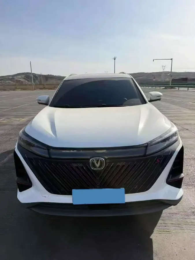 2022 ChangAn CS75 Plus 1.5T 188HP L4 8AT,autocango,china used car exporter,china ev exporter,chinese used car exporter,chinese used ev exporter