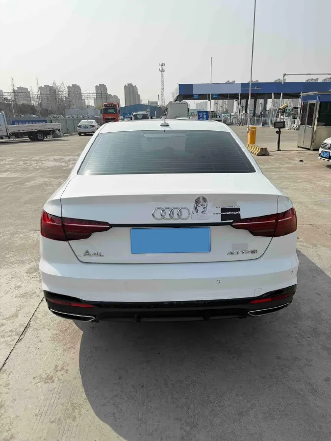 2023 Audi A4L 2.0T 190HP L4 7DCT,autocango,china used car exporter,china ev exporter,chinese used car exporter,chinese used ev exporter