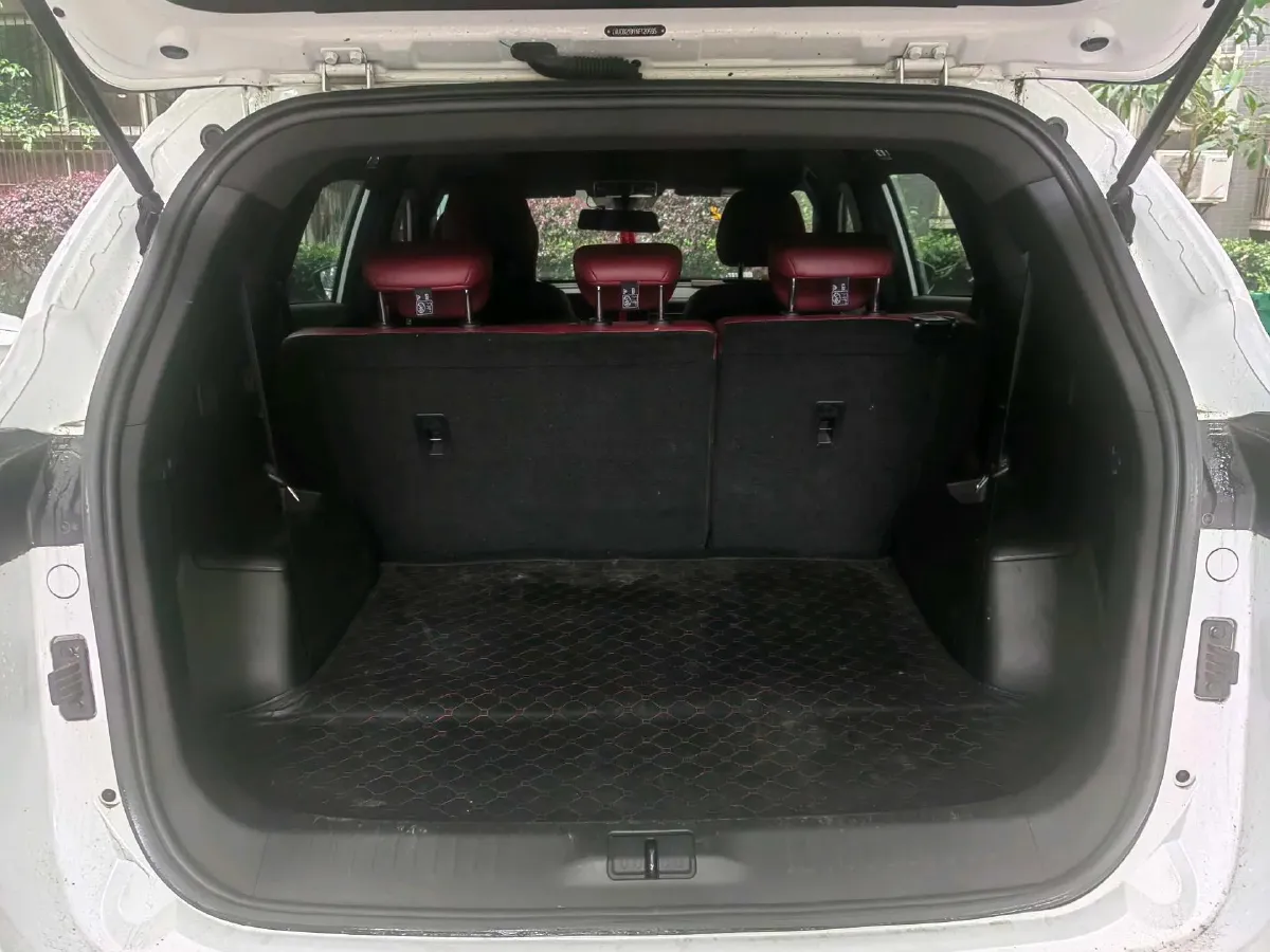 2023 ChangAn Oshan X7 Plus 1.5T 188HP L4 7DCT,autocango,china used car exporter,china ev exporter,chinese used car exporter,chinese used ev exporter