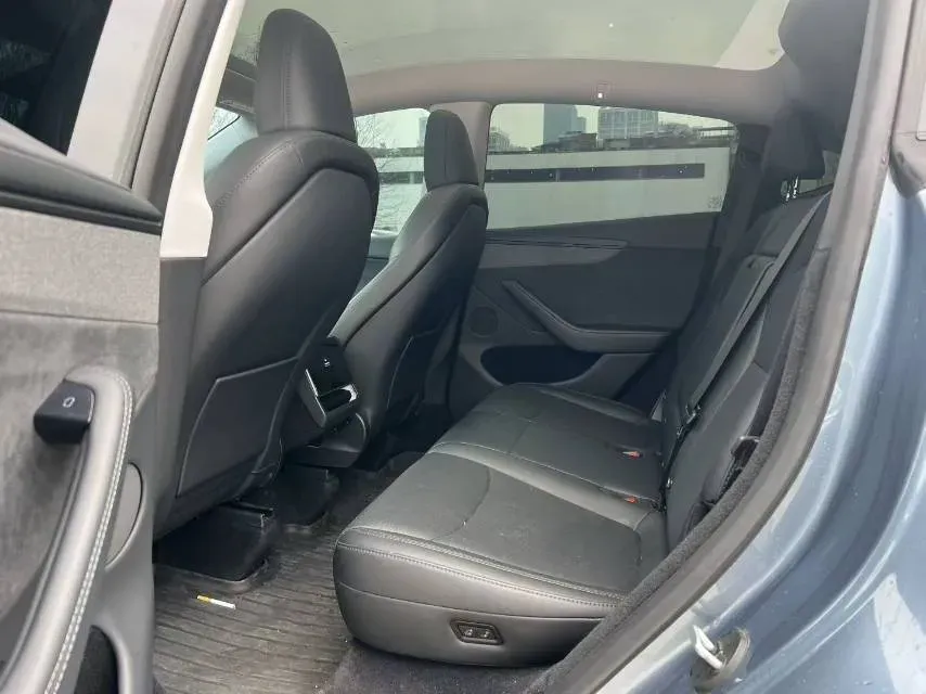 2025 Tesla Model Y L BEV,autocango,china used car exporter,china ev exporter,chinese used car exporter,chinese used ev exporter