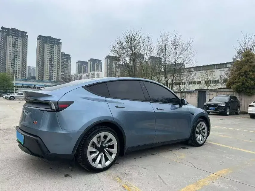 2025 Tesla Model Y L BEV,autocango,china used car exporter,china ev exporter,chinese used car exporter,chinese used ev exporter
