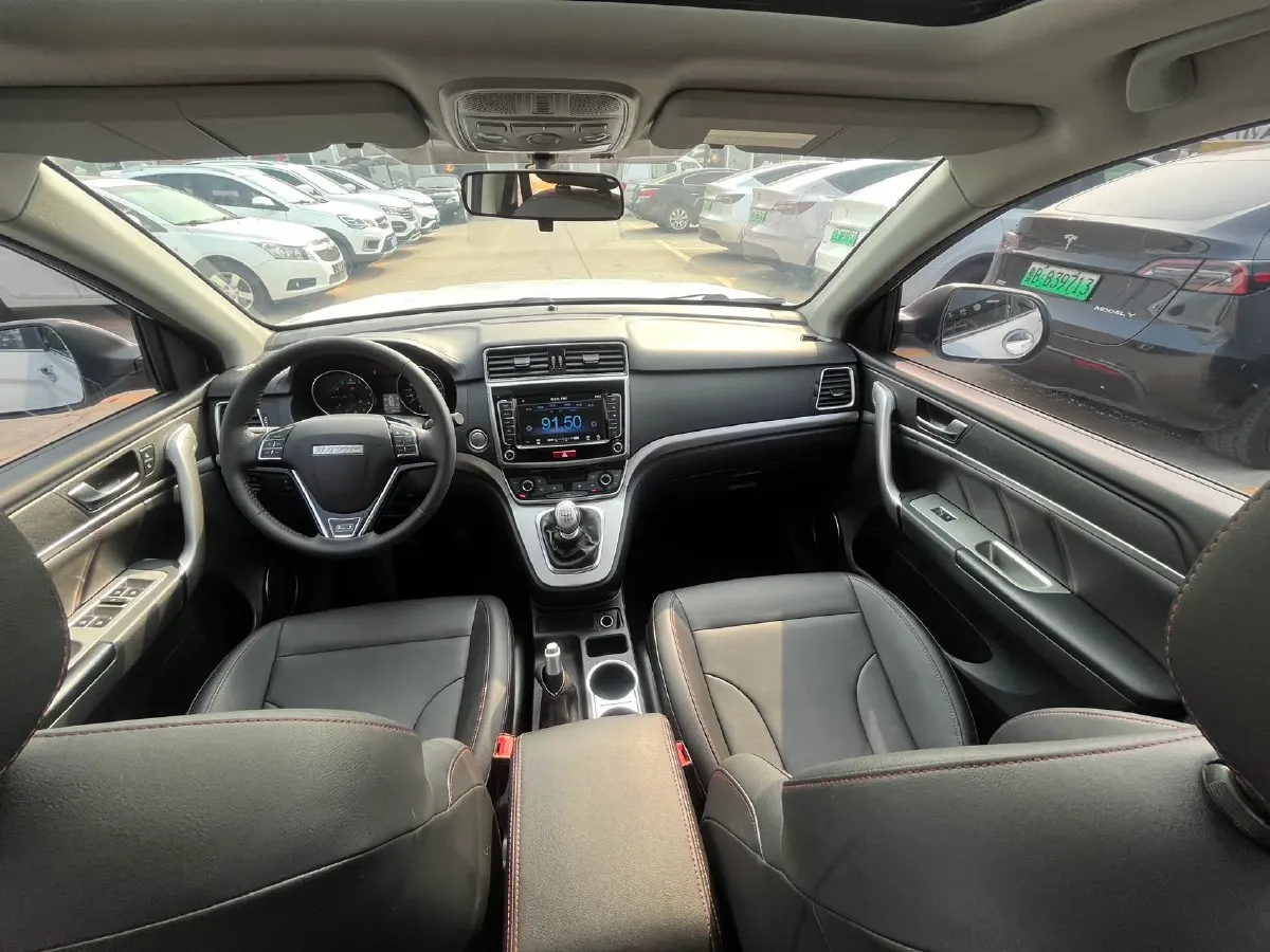 2019 Haval M6 1.5T 150HP L4 6MT,autocango,china used car exporter,china ev exporter,chinese used car exporter,chinese used ev exporter