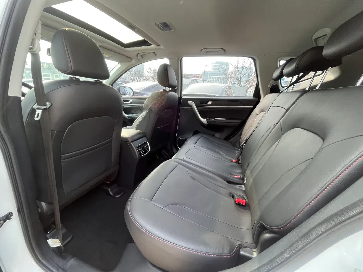 2019 Haval M6 1.5T 150HP L4 6MT,autocango,china used car exporter,china ev exporter,chinese used car exporter,chinese used ev exporter