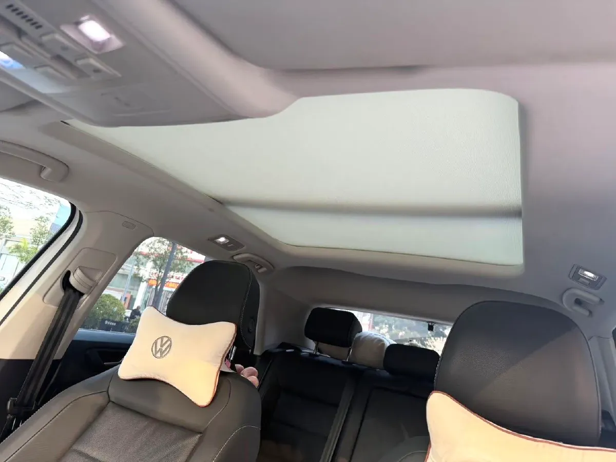 2022 Volkswagen T-Roc 1.4T 150HP L4 7DCT,autocango,china used car exporter,china ev exporter,chinese used car exporter,chinese used ev exporter