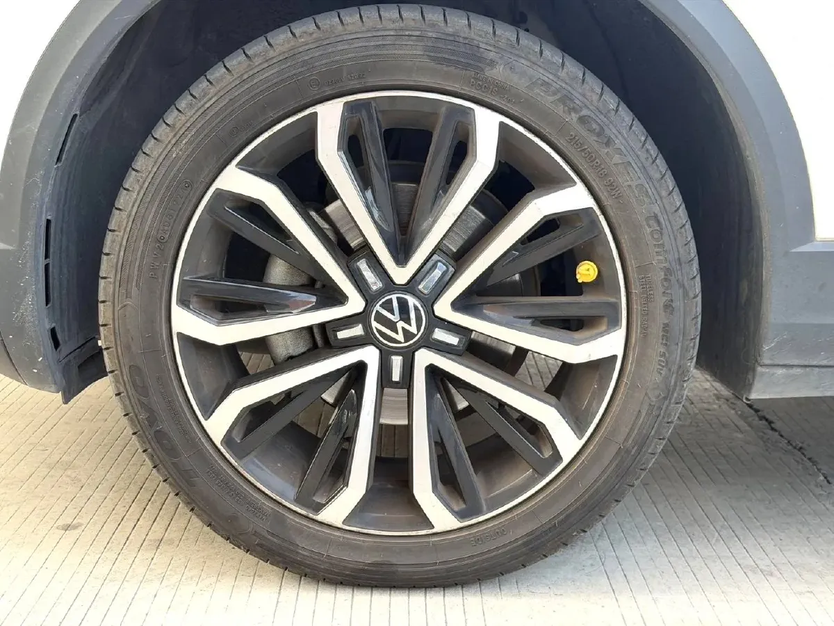 2022 Volkswagen T-Roc 1.4T 150HP L4 7DCT,autocango,china used car exporter,china ev exporter,chinese used car exporter,chinese used ev exporter