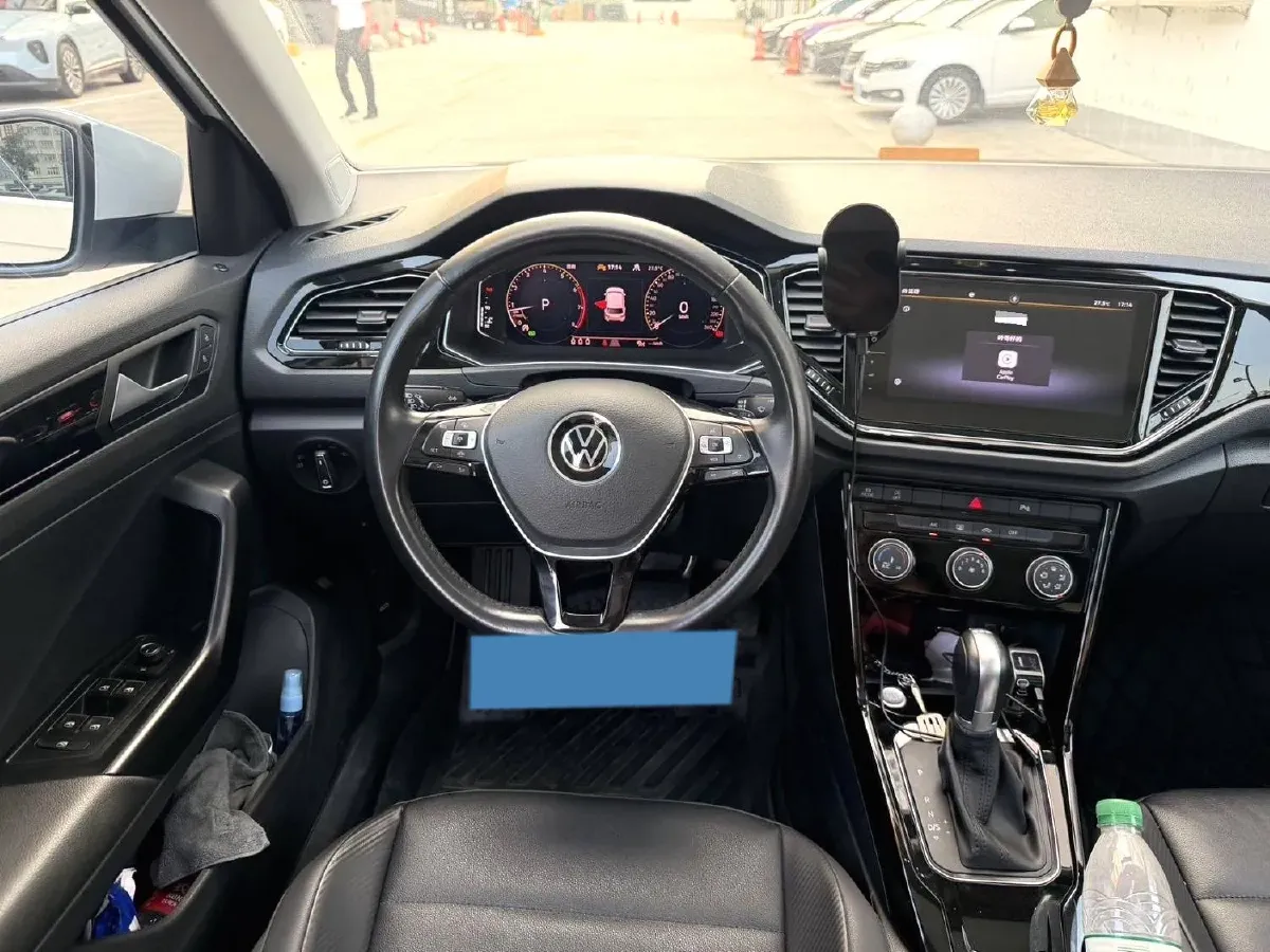 2022 Volkswagen T-Roc 1.4T 150HP L4 7DCT,autocango,china used car exporter,china ev exporter,chinese used car exporter,chinese used ev exporter
