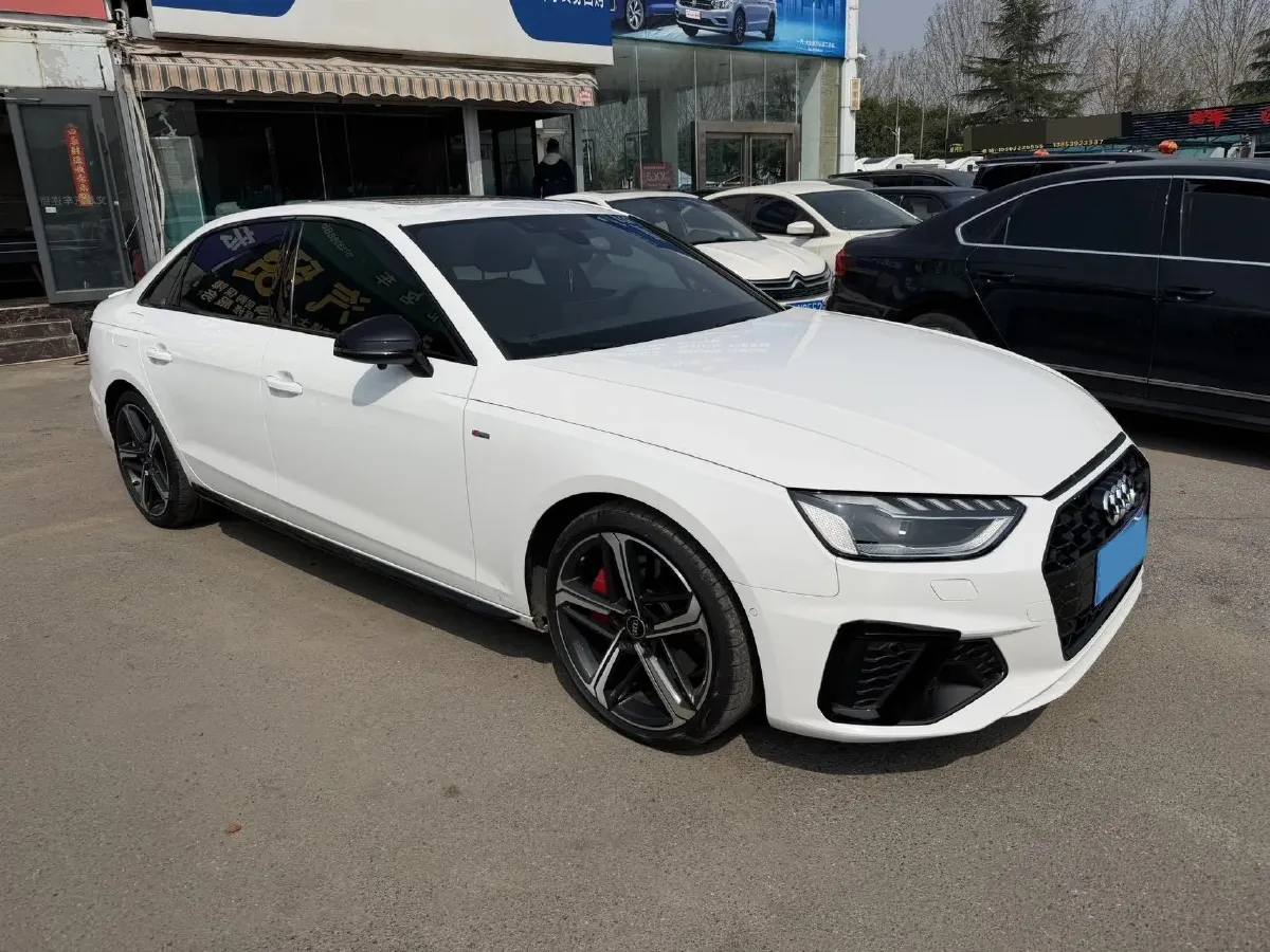 2023 Audi A4L 2.0T 245HP L4 7DCT,autocango,china used car exporter,china ev exporter,chinese used car exporter,chinese used ev exporter