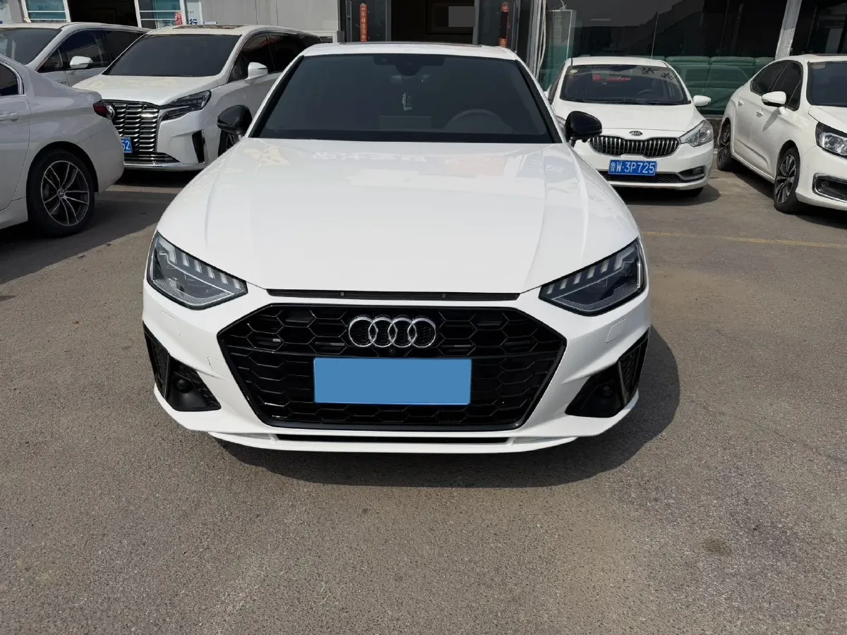 2023 Audi A4L 2.0T 245HP L4 7DCT,autocango,china used car exporter,china ev exporter,chinese used car exporter,chinese used ev exporter