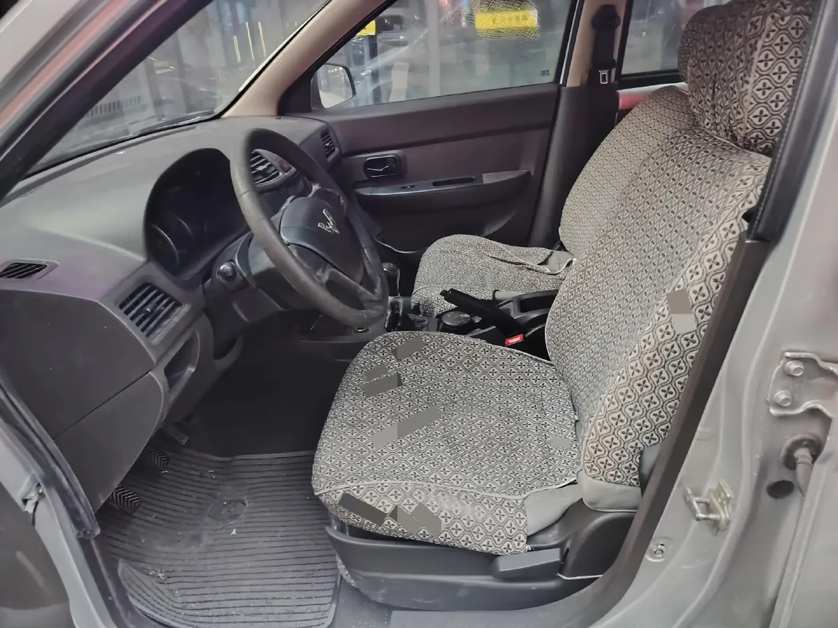 2018 WuLing HongGuang 1.2L 82HP L4 5MT,autocango,china used car exporter,china ev exporter,chinese used car exporter,chinese used ev exporter