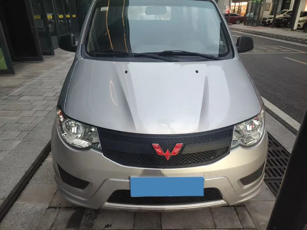 2018 WuLing HongGuang 1.2L 82HP L4 5MT,autocango,china used car exporter,china ev exporter,chinese used car exporter,chinese used ev exporter