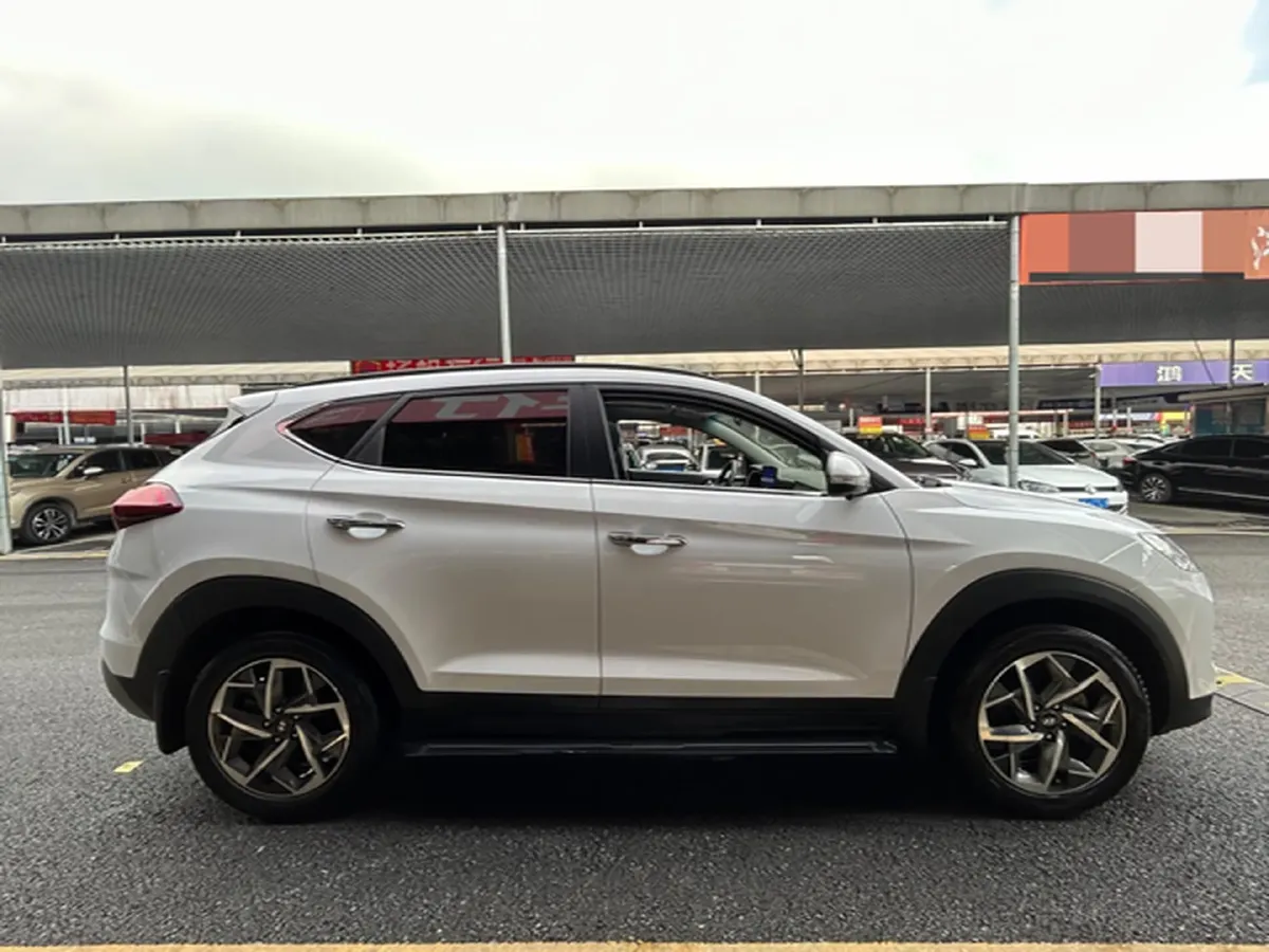 2020 Hyundai Tucson 1.6T 177HP L4 7DCT,autocango,china used car exporter,china ev exporter,chinese used car exporter,chinese used ev exporter