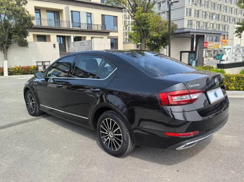 2018 Skoda Octavia 1.6L 110HP L4 6AT,autocango,china used car exporter,china ev exporter,chinese used car exporter,chinese used ev exporter