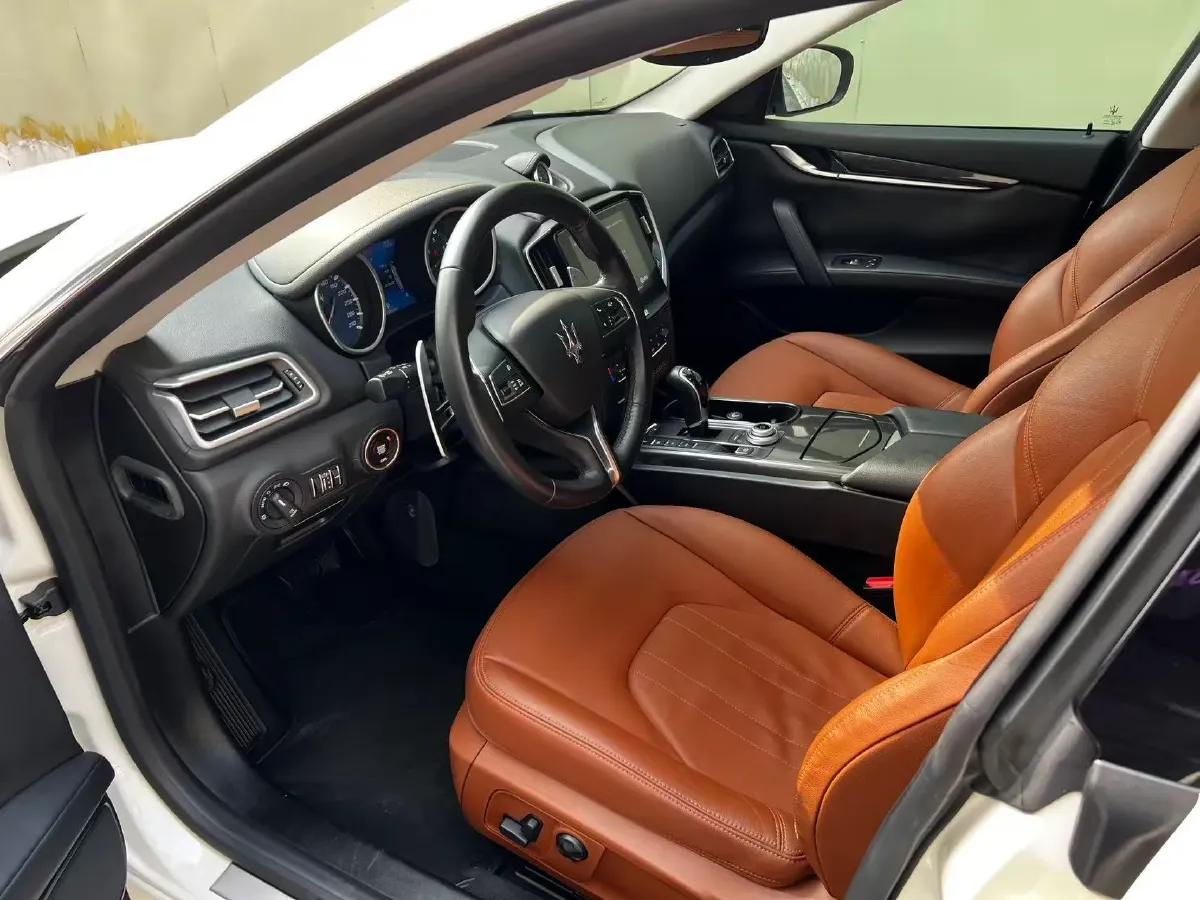 2018 Maserati Ghibli 3.0T 350HP V6 8AT,autocango,china used car exporter,china ev exporter,chinese used car exporter,chinese used ev exporter