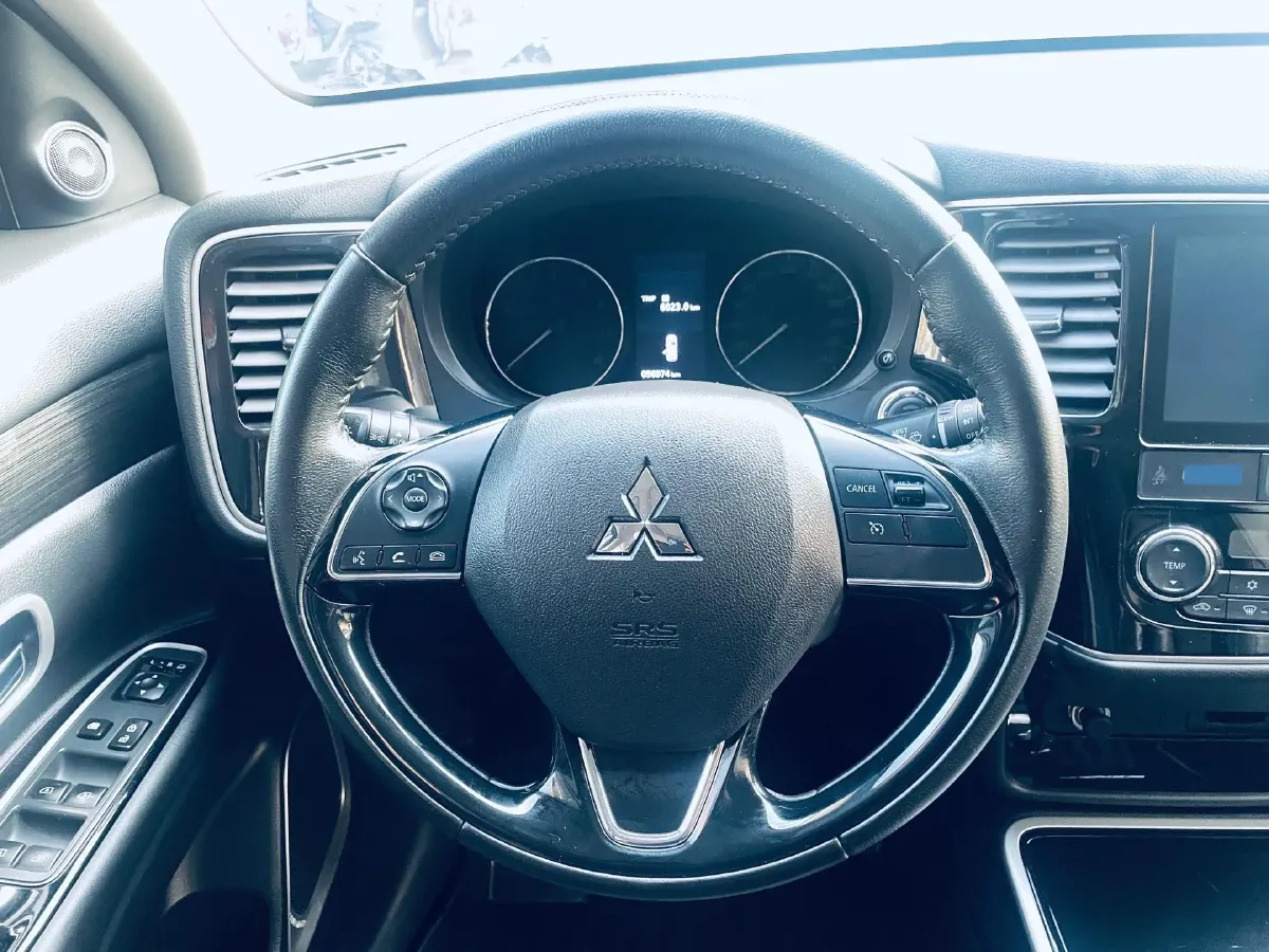 2019 Mitsubishi Outlander 2.0L 166HP L4 CVT,autocango,china used car exporter,china ev exporter,chinese used car exporter,chinese used ev exporter