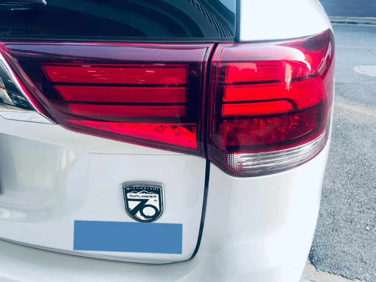 2019 Mitsubishi Outlander 2.0L 166HP L4 CVT,autocango,china used car exporter,china ev exporter,chinese used car exporter,chinese used ev exporter