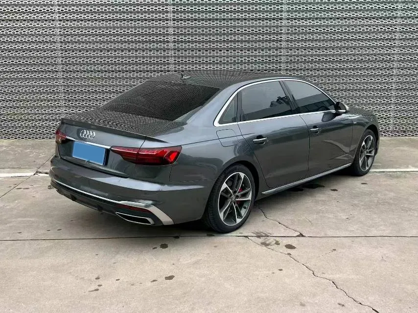 2024 Audi A4L 2.0T 190HP L4 7DCT,autocango,china used car exporter,china ev exporter,chinese used car exporter,chinese used ev exporter