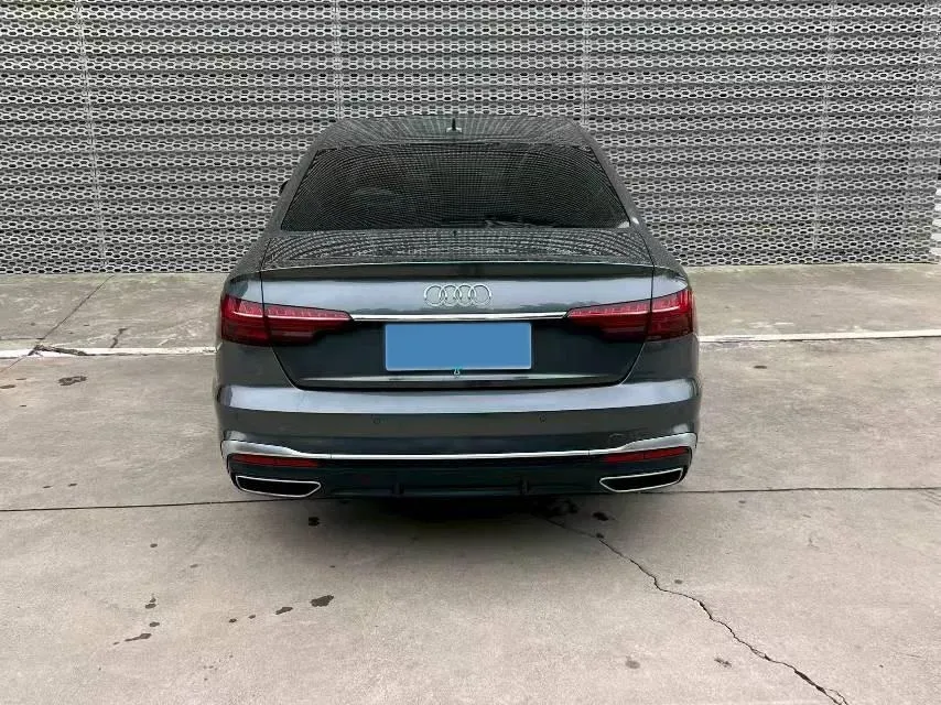2024 Audi A4L 2.0T 190HP L4 7DCT,autocango,china used car exporter,china ev exporter,chinese used car exporter,chinese used ev exporter