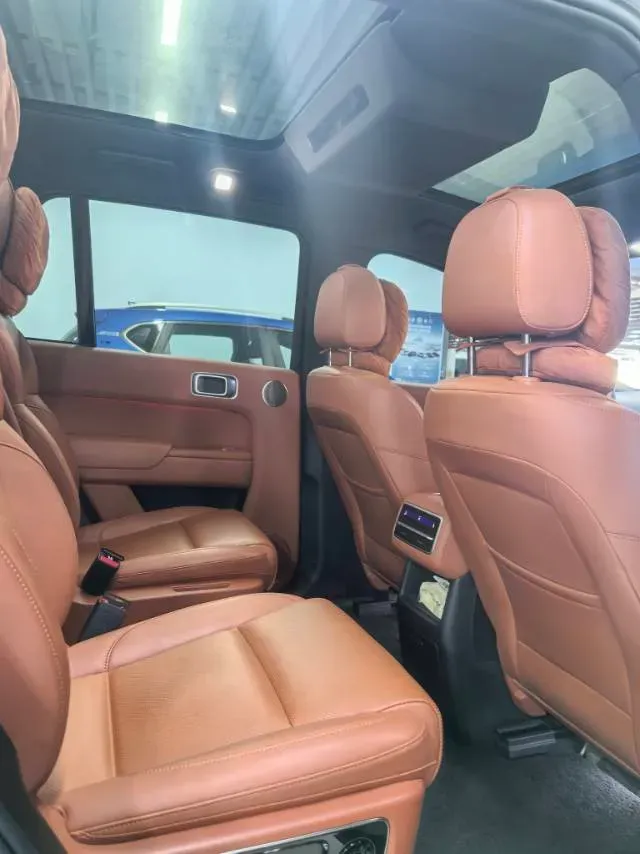 2023 Li L8 Range Extended 154HP REEV 40.9KWH,autocango,china used car exporter,china ev exporter,chinese used car exporter,chinese used ev exporter