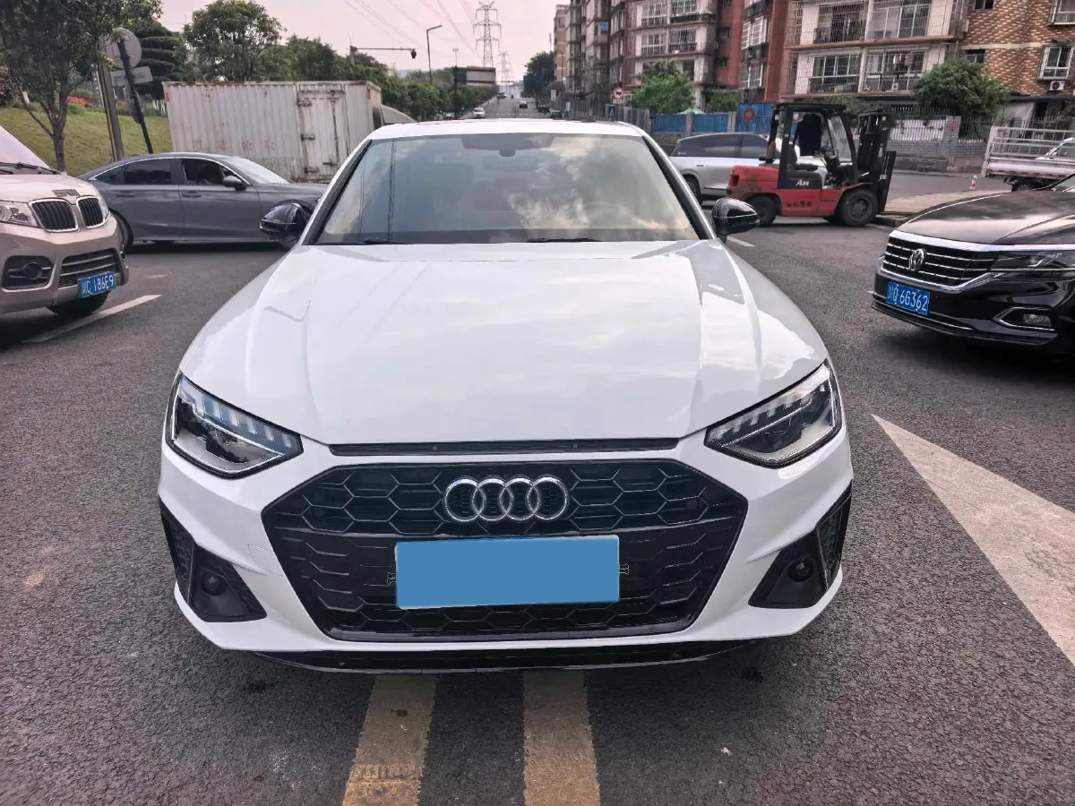 2022 Audi A4L 2.0T 190HP L4 7DCT,autocango,china used car exporter,china ev exporter,chinese used car exporter,chinese used ev exporter