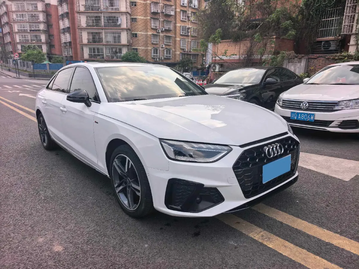2022 Audi A4L 2.0T 190HP L4 7DCT,autocango,china used car exporter,china ev exporter,chinese used car exporter,chinese used ev exporter