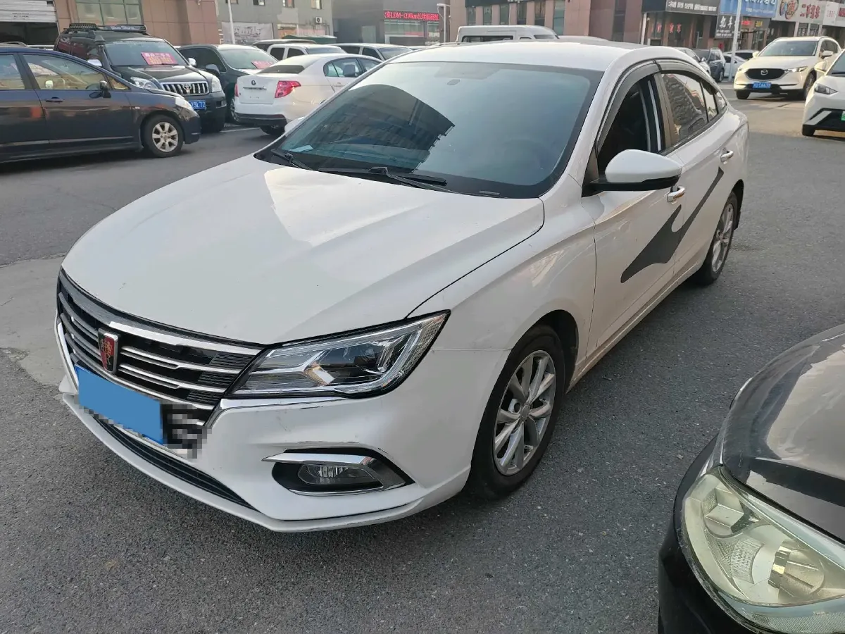 2020 Roewe i5 1.5L 120HP L4 5MT,autocango,china used car exporter,china ev exporter,chinese used car exporter,chinese used ev exporter