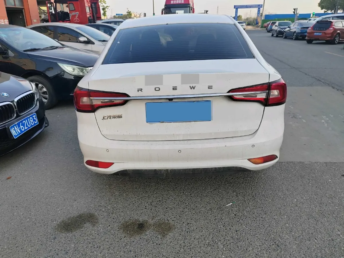 2020 Roewe i5 1.5L 120HP L4 5MT,autocango,china used car exporter,china ev exporter,chinese used car exporter,chinese used ev exporter