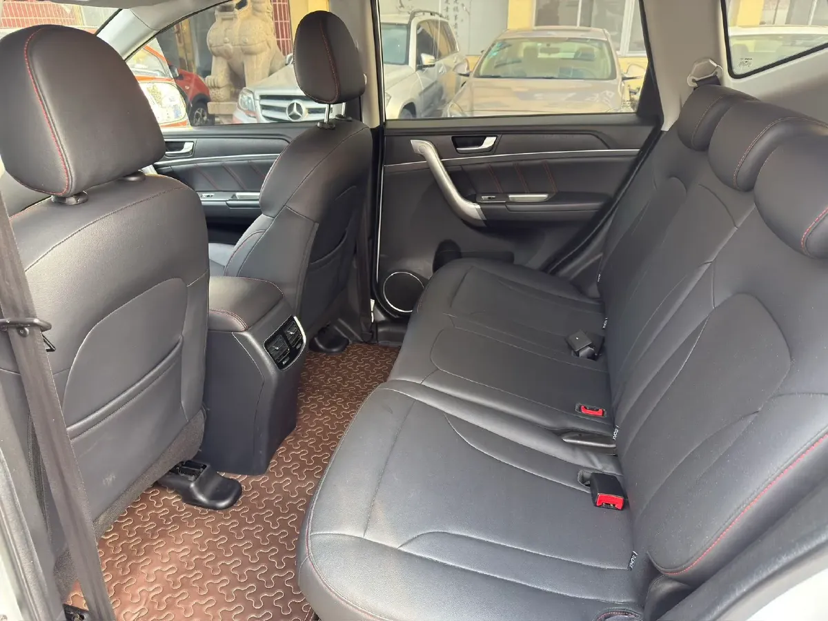 2019 Haval M6 1.5T 150HP L4 7DCT,autocango,china used car exporter,china ev exporter,chinese used car exporter,chinese used ev exporter