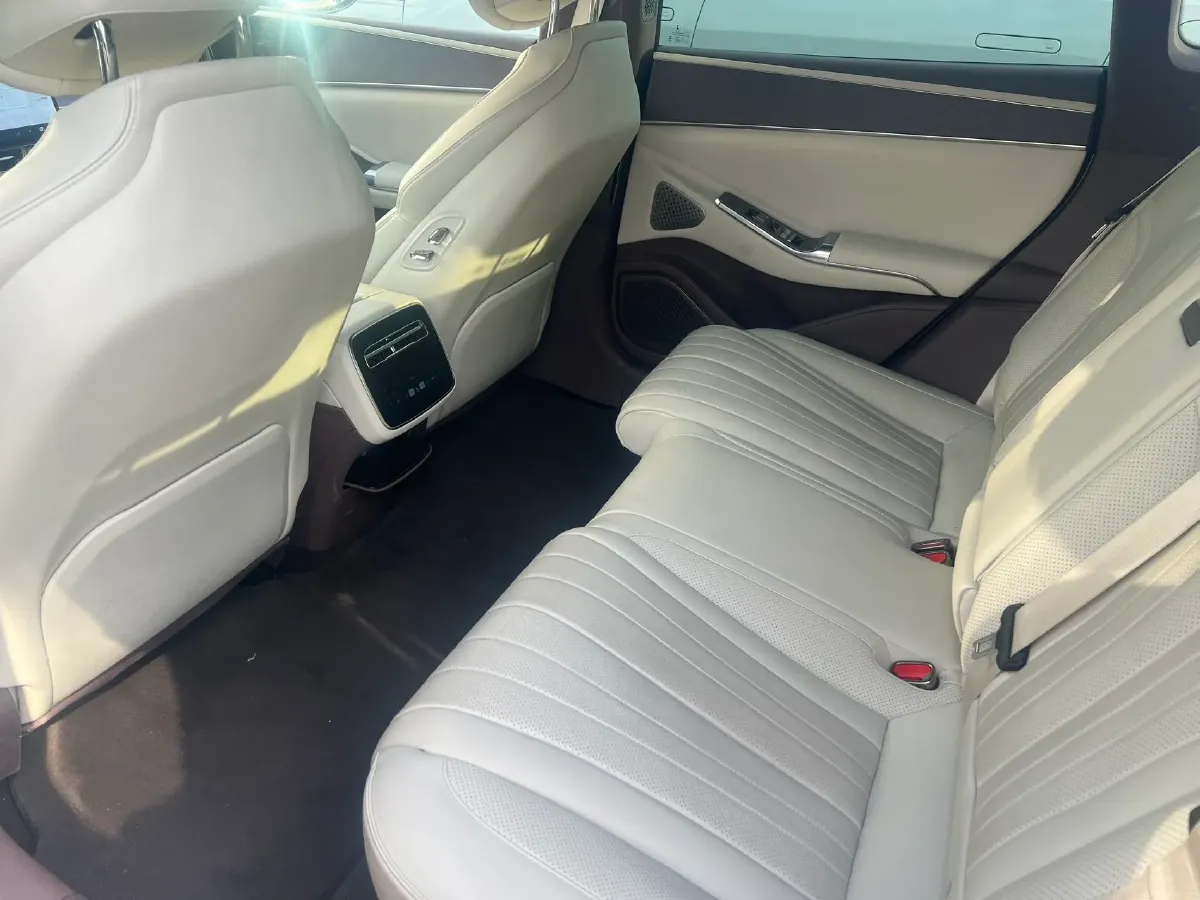 2024 Denza DenzaZ9GT 2.0T 207HP L4 E-CVT PHEV 38.5KWH,autocango,china used car exporter,china ev exporter,chinese used car exporter,chinese used ev exporter