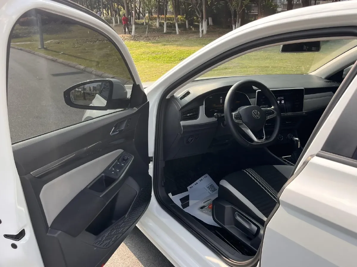 2024 Volkswagen Bora 1.2T 116HP L4 7DCT,autocango,china used car exporter,china ev exporter,chinese used car exporter,chinese used ev exporter