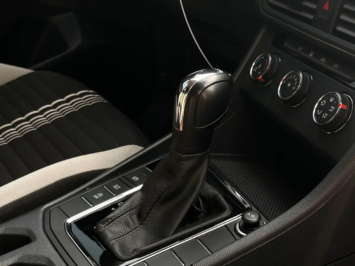 2024 Volkswagen Bora 1.2T 116HP L4 7DCT,autocango,china used car exporter,china ev exporter,chinese used car exporter,chinese used ev exporter