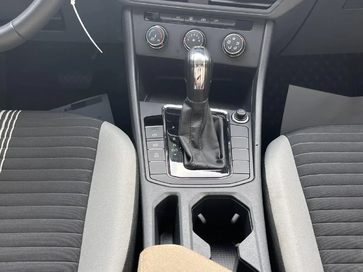 2024 Volkswagen Bora 1.2T 116HP L4 7DCT,autocango,china used car exporter,china ev exporter,chinese used car exporter,chinese used ev exporter