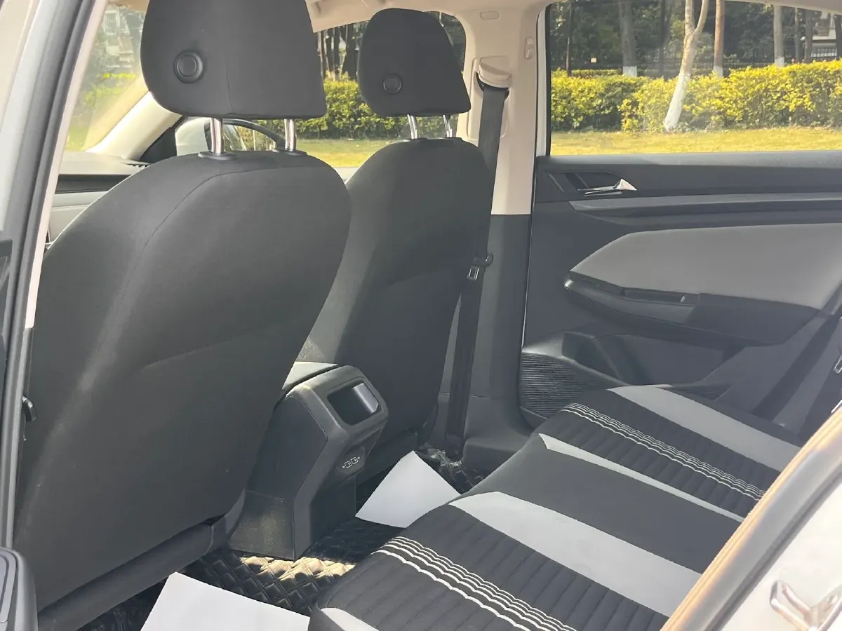 2024 Volkswagen Bora 1.2T 116HP L4 7DCT,autocango,china used car exporter,china ev exporter,chinese used car exporter,chinese used ev exporter