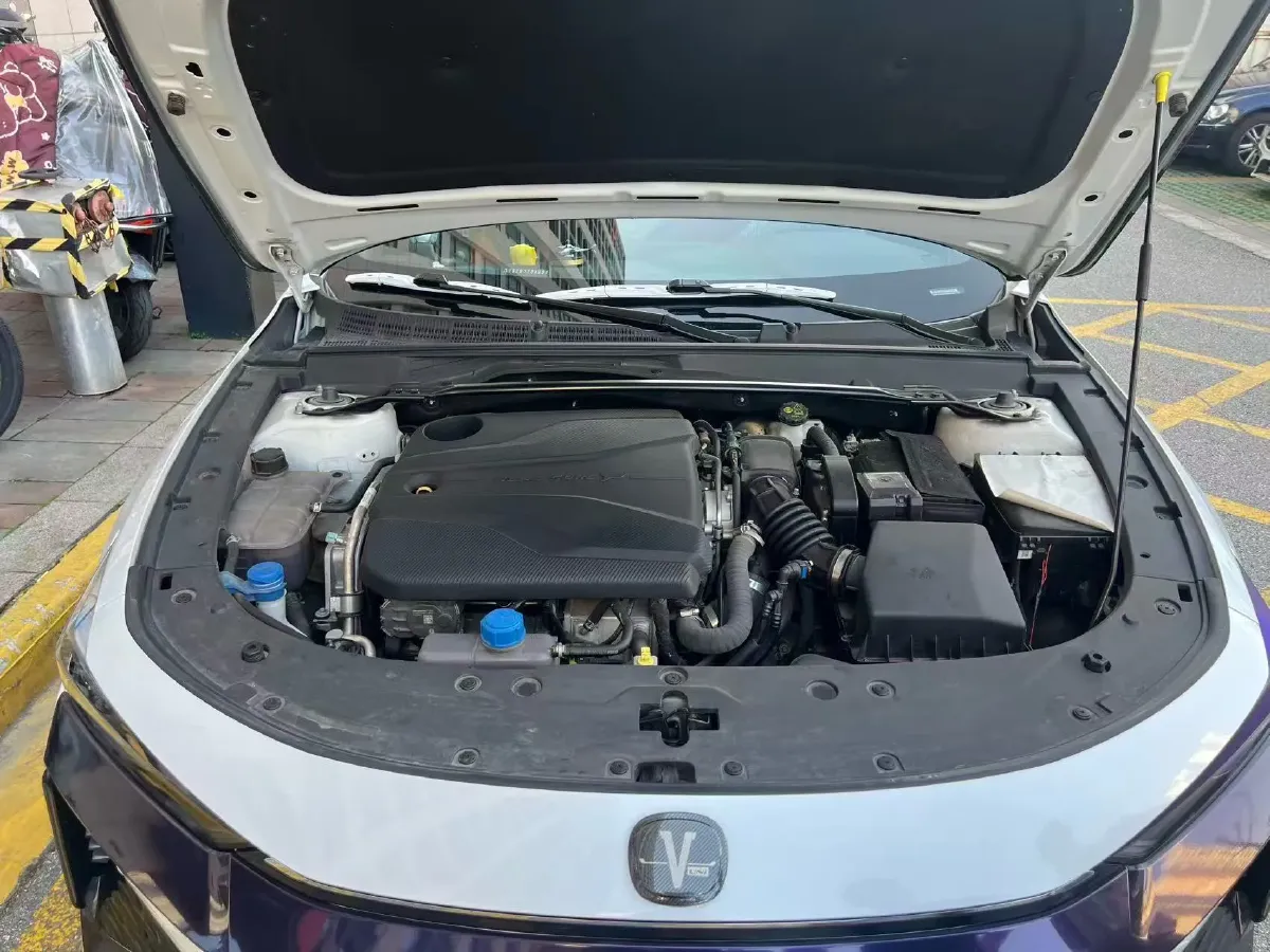 2024 ChangAn UNI-V 1.5T 188HP L4 7DCT,autocango,china used car exporter,china ev exporter,chinese used car exporter,chinese used ev exporter