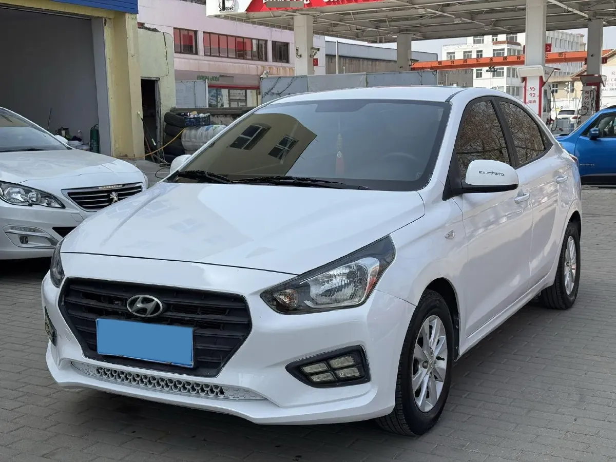 2017 Hyundai Reina 1.4L 95HP L4 5MT,autocango,china used car exporter,china ev exporter,chinese used car exporter,chinese used ev exporter