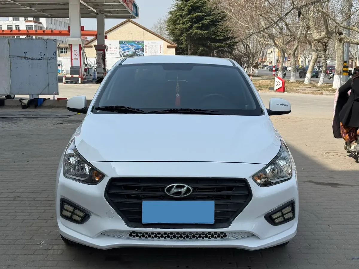 2017 Hyundai Reina 1.4L 95HP L4 5MT,autocango,china used car exporter,china ev exporter,chinese used car exporter,chinese used ev exporter
