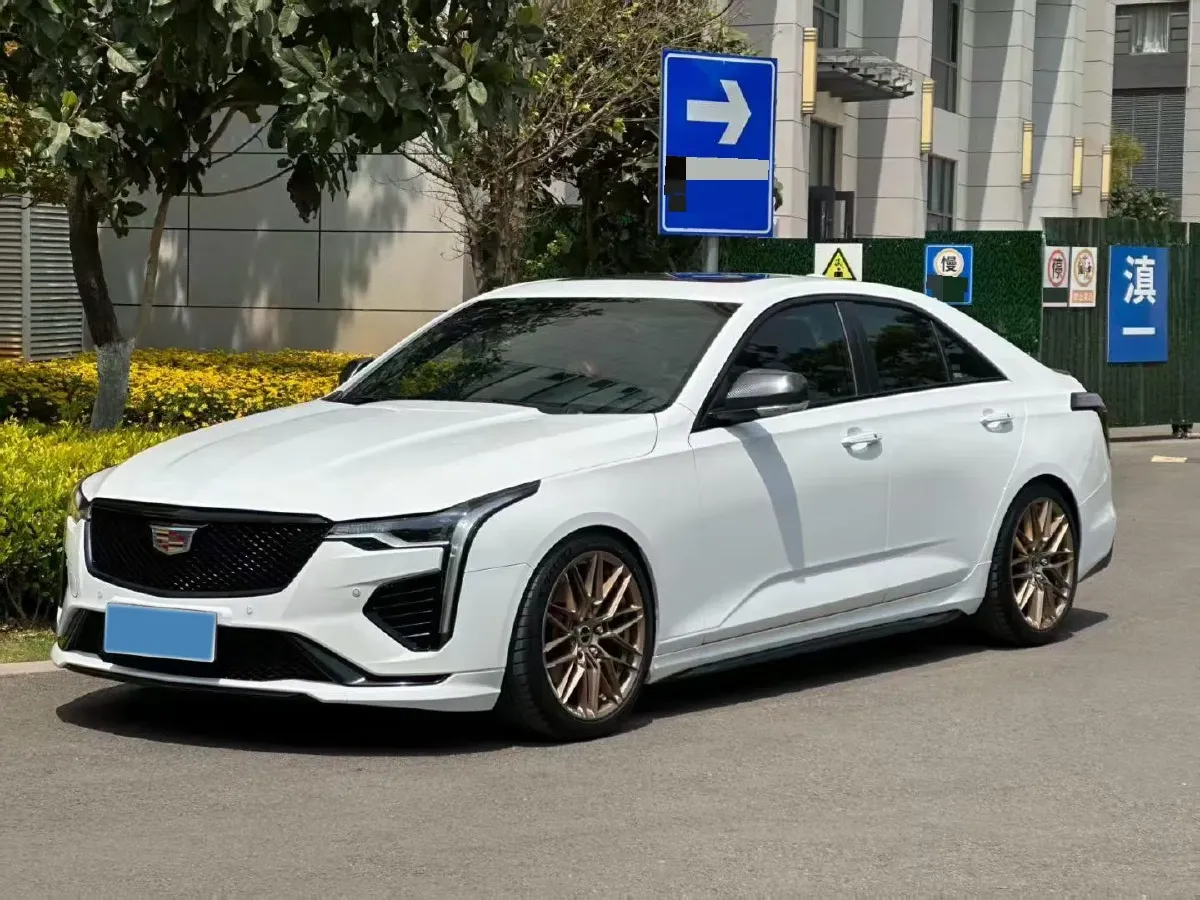 2021 Cadillac CT4 2.0T 237HP L4 8AT,autocango,china used car exporter,china ev exporter,chinese used car exporter,chinese used ev exporter