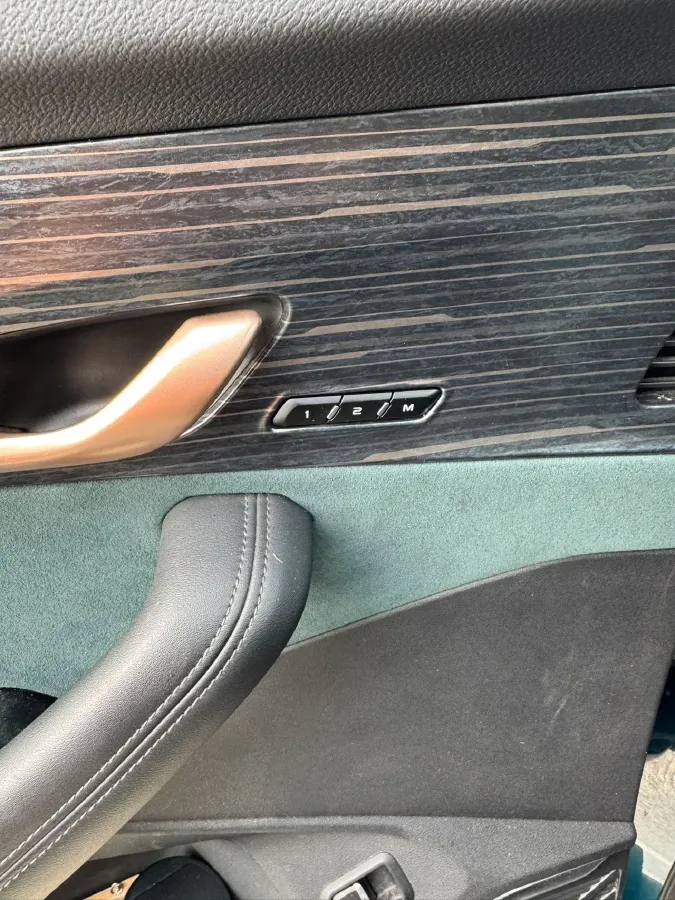 2021 Geely Monjaro 2.0T 218HP L4 7DCT,autocango,china used car exporter,china ev exporter,chinese used car exporter,chinese used ev exporter