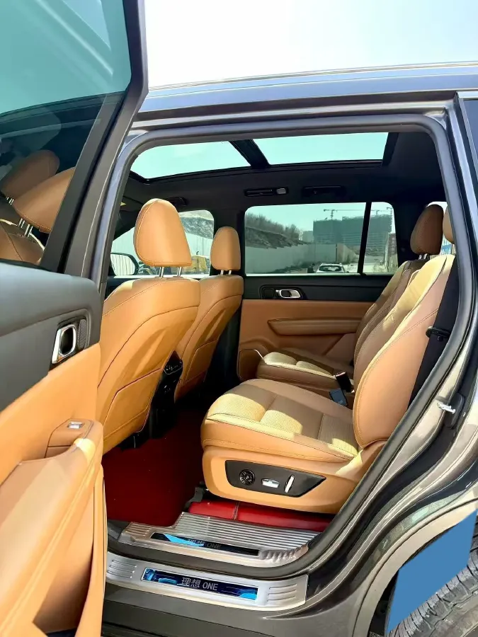 2021 Li ONE Range Extended 131HP REEV 40.5KWH,autocango,china used car exporter,china ev exporter,chinese used car exporter,chinese used ev exporter