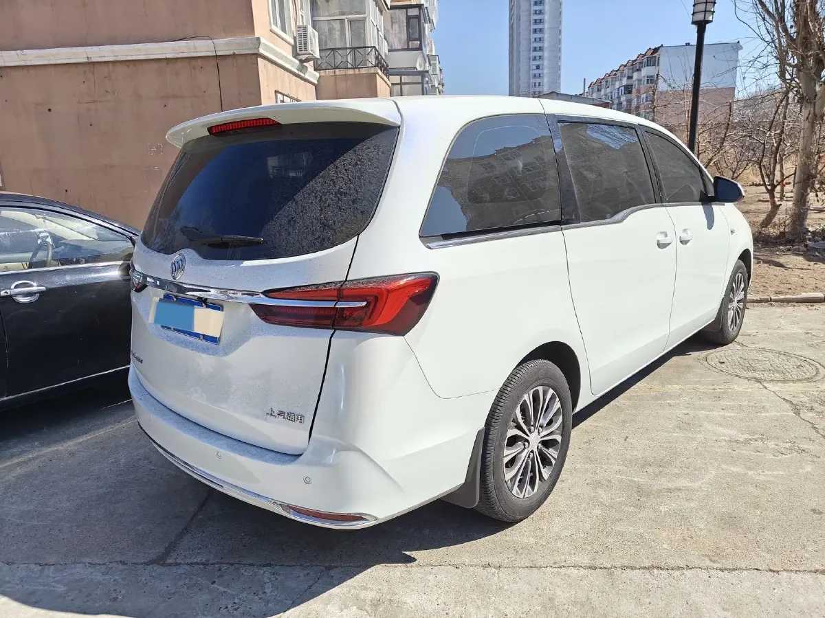 2022 Buick GL8 2.0T 237HP L4 9AT,autocango,china used car exporter,china ev exporter,chinese used car exporter,chinese used ev exporter