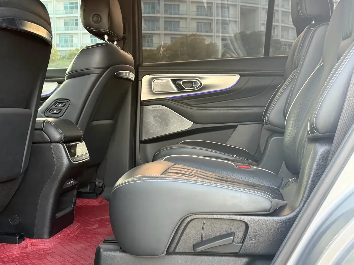 2022 GAC Trumpchi GS8 2.0T 252HP L4 8AT,autocango,china used car exporter,china ev exporter,chinese used car exporter,chinese used ev exporter