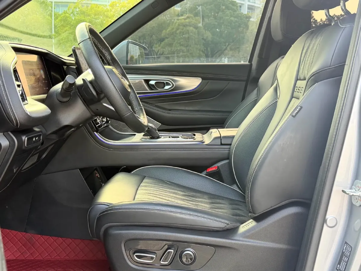 2022 GAC Trumpchi GS8 2.0T 252HP L4 8AT,autocango,china used car exporter,china ev exporter,chinese used car exporter,chinese used ev exporter