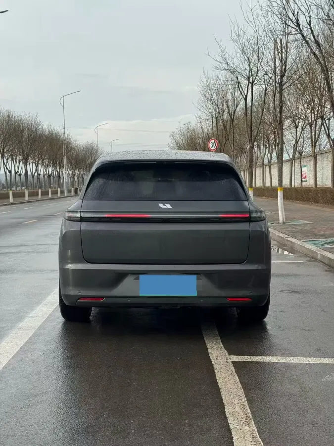 2023 Li L7 Range Extended 154HP REEV 40.9KWH,autocango,china used car exporter,china ev exporter,chinese used car exporter,chinese used ev exporter