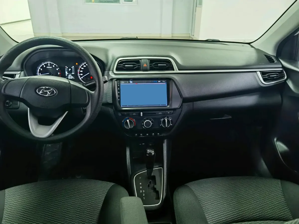 2017 Hyundai Reina 1.4L 95HP L4 4AT,autocango,china used car exporter,china ev exporter,chinese used car exporter,chinese used ev exporter