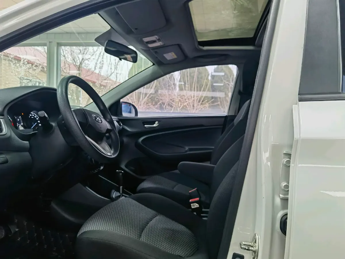 2017 Hyundai Reina 1.4L 95HP L4 4AT,autocango,china used car exporter,china ev exporter,chinese used car exporter,chinese used ev exporter