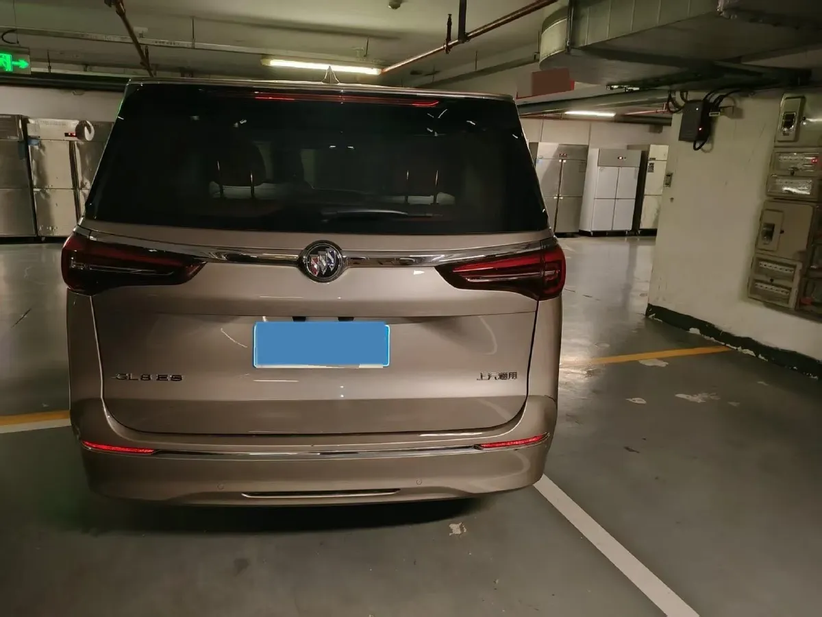 2023 Buick GL8 2.0T 237HP L4 9AT,autocango,china used car exporter,china ev exporter,chinese used car exporter,chinese used ev exporter