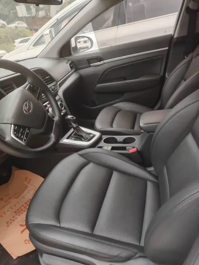 2020 Hyundai Elantra 1.5L 115HP L4 CVT,autocango,china used car exporter,china ev exporter,chinese used car exporter,chinese used ev exporter